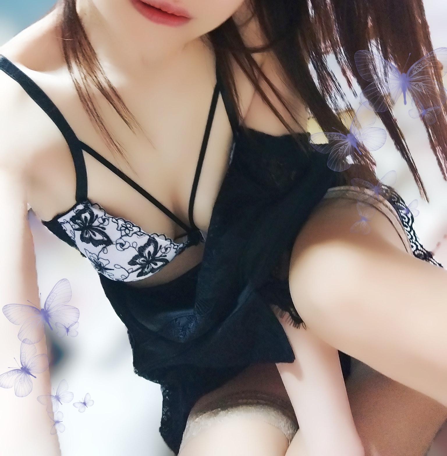 綾瀬ゆずは
