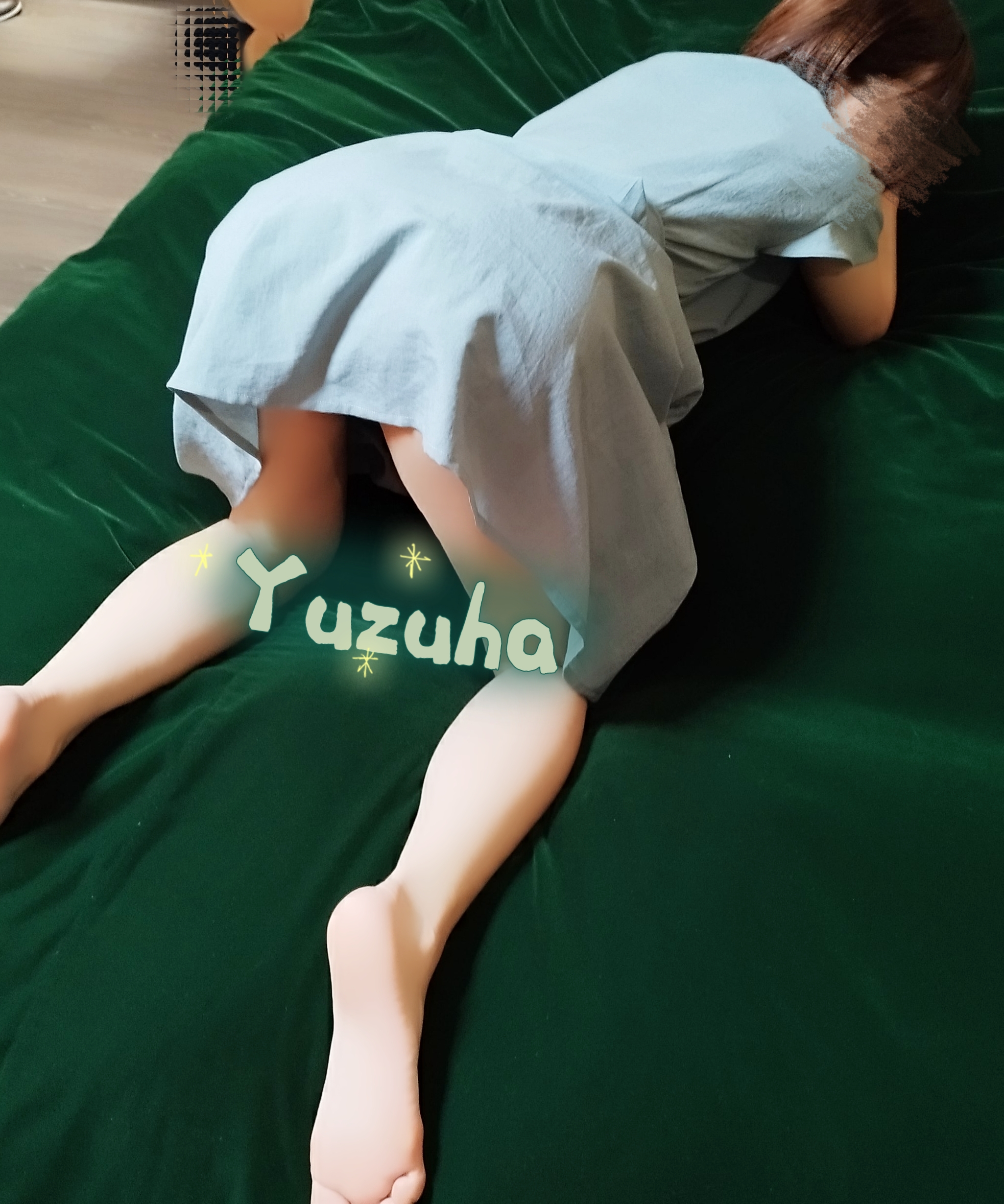 綾瀬ゆずは