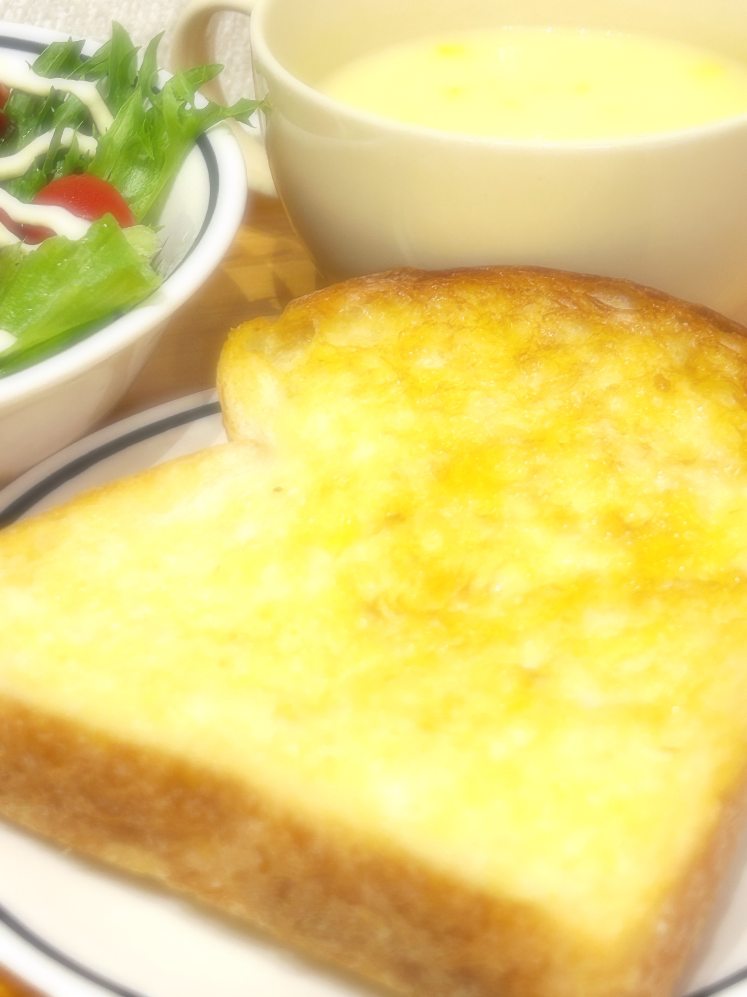 新宮しおり