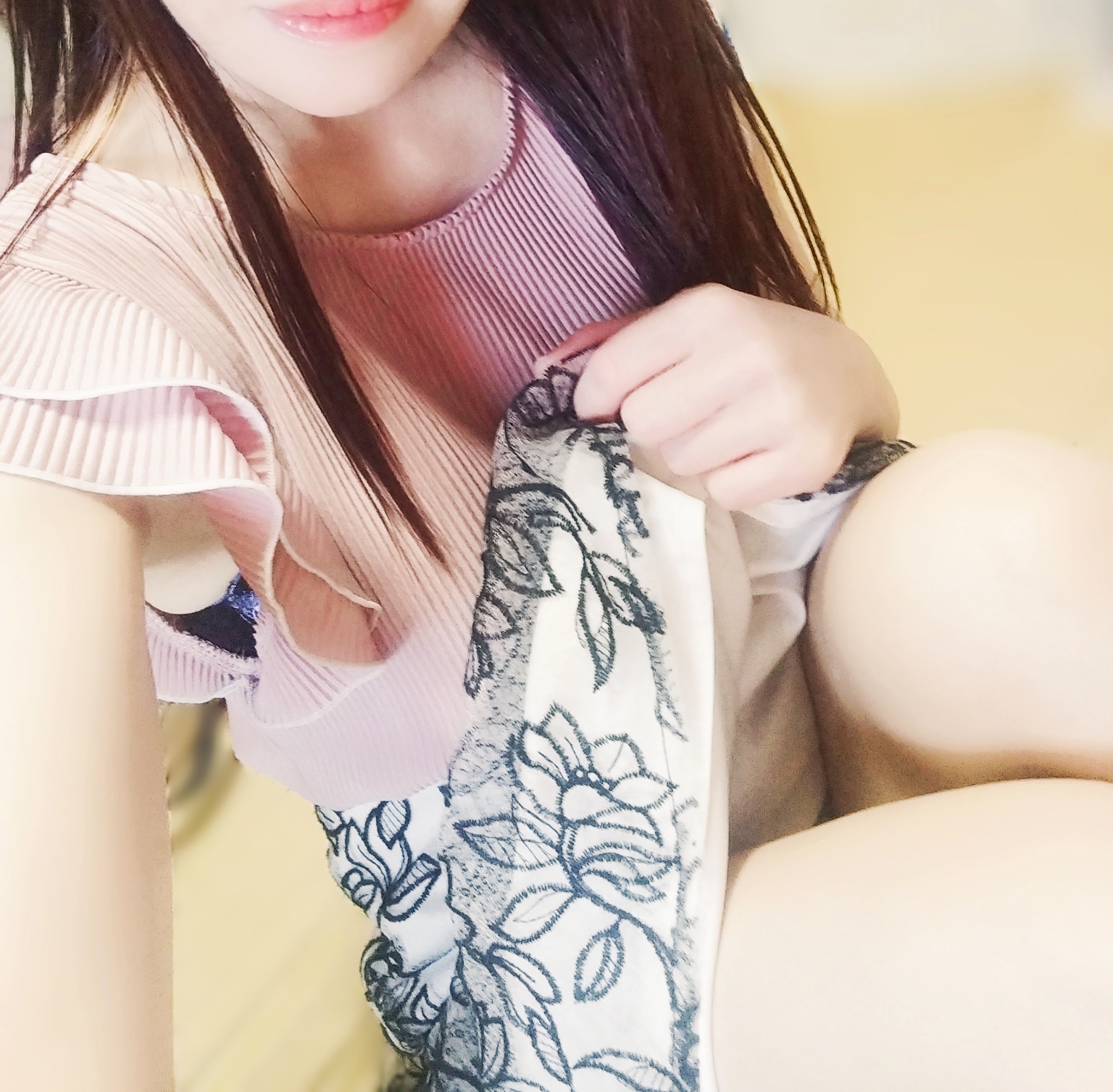 綾瀬ゆずは